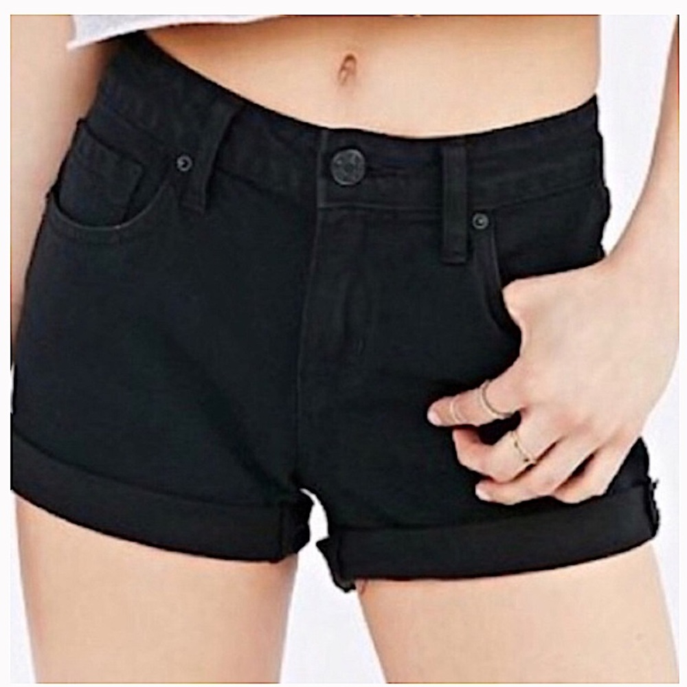 URBAN OUTFITTERS | BDG The Shortie Black Denim Shorts Size 27